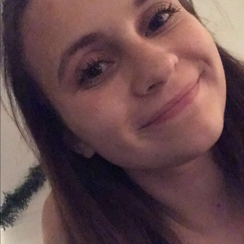 Meet your Posher, Nicole